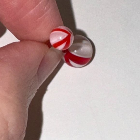 14 Gauge Red and white Abstract Belly Ring - Picture 8 of 11